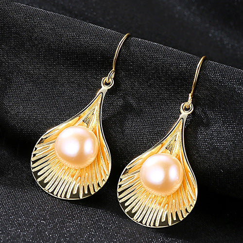 Lunar Luster: S925 Silver Crescent Pearl Stud Earrings