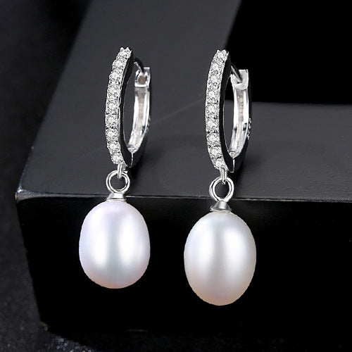 Rustic Glamour: Hammered S925 Silver Pearl Ear Adornments