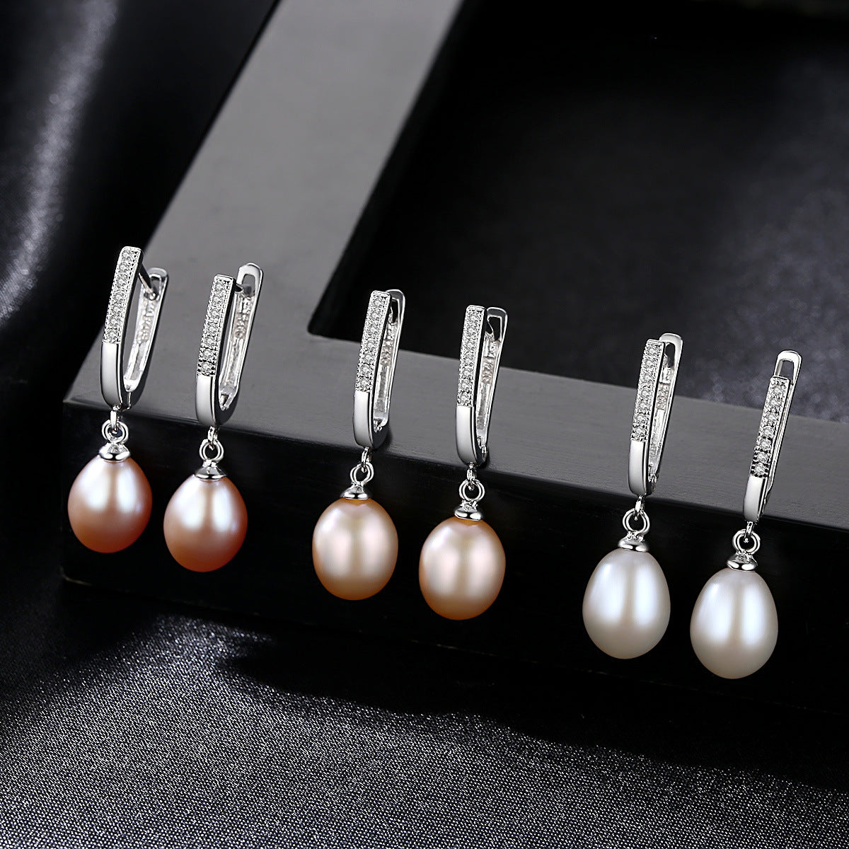 Cascading Pearls: Waterfall S925 Silver Pearl Earrings