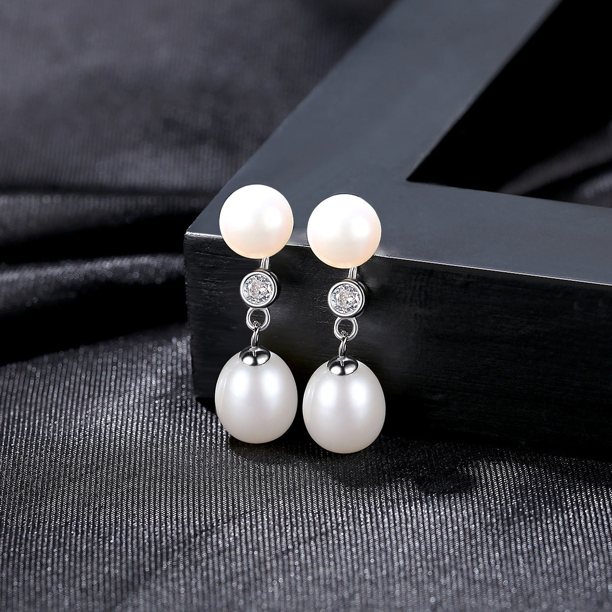 Pearl Harmony: Yin-Yang S925 Silver Stud Earrings