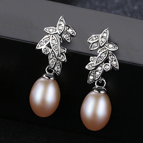 Bohemian Beauty: S925 Silver Feather Pearl Earstuds